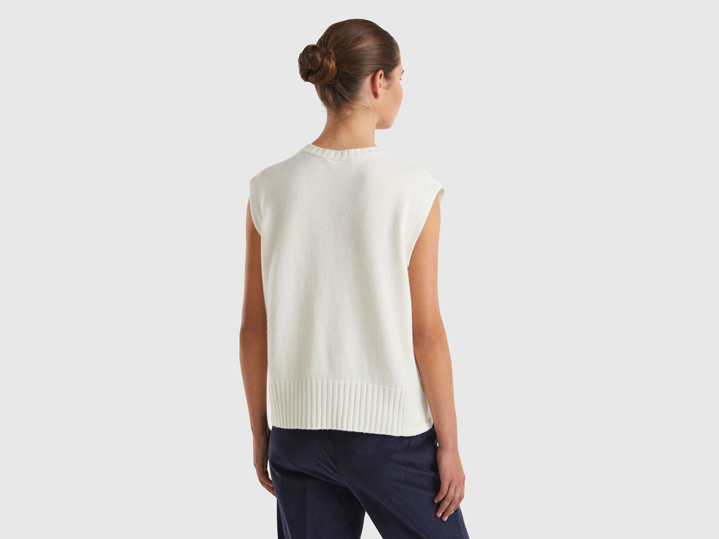 SLEEVELESS SWEATER Women image number 2